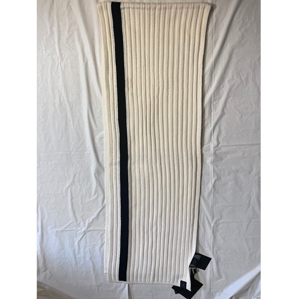 Moose Knuckles Verona Scarf Snow White 100% Merino Wool - NWT - Picture 11 of 14